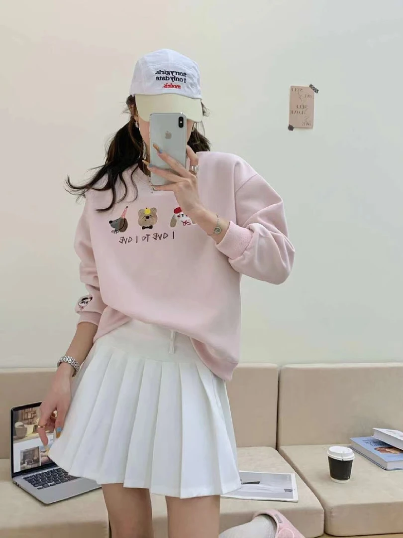 8008 圆领 春款 兔子小熊猫刺绣   重工刺绣 圆领卫衣