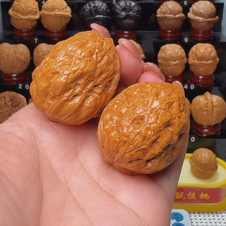 文玩核桃把件冰蝉…………08