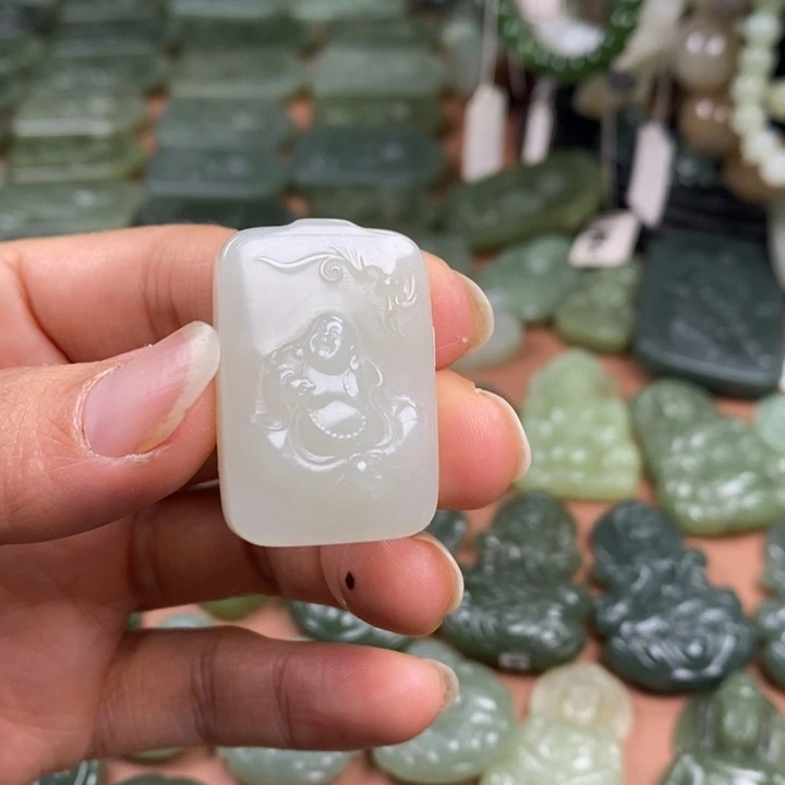 和田玉未镶嵌颈饰予