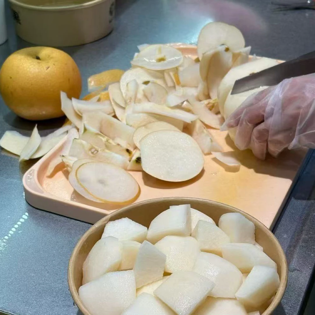 秋月梨两个,汁多饱满