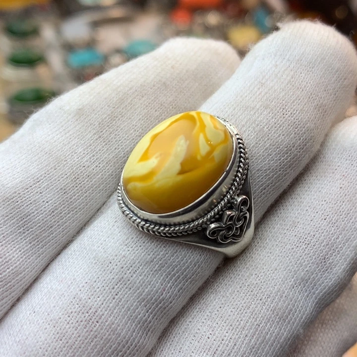 蜜蜡戒指足银镶嵌