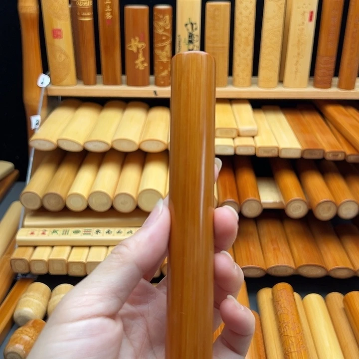 勒***斯竹实心竹文玩手把件