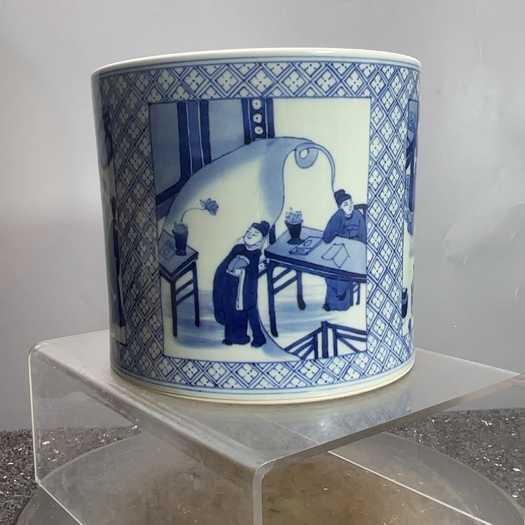 陶青花人物笔筒一个