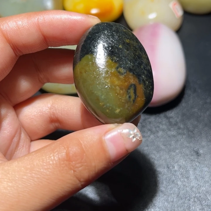 和田玉未镶嵌珠宝奇石