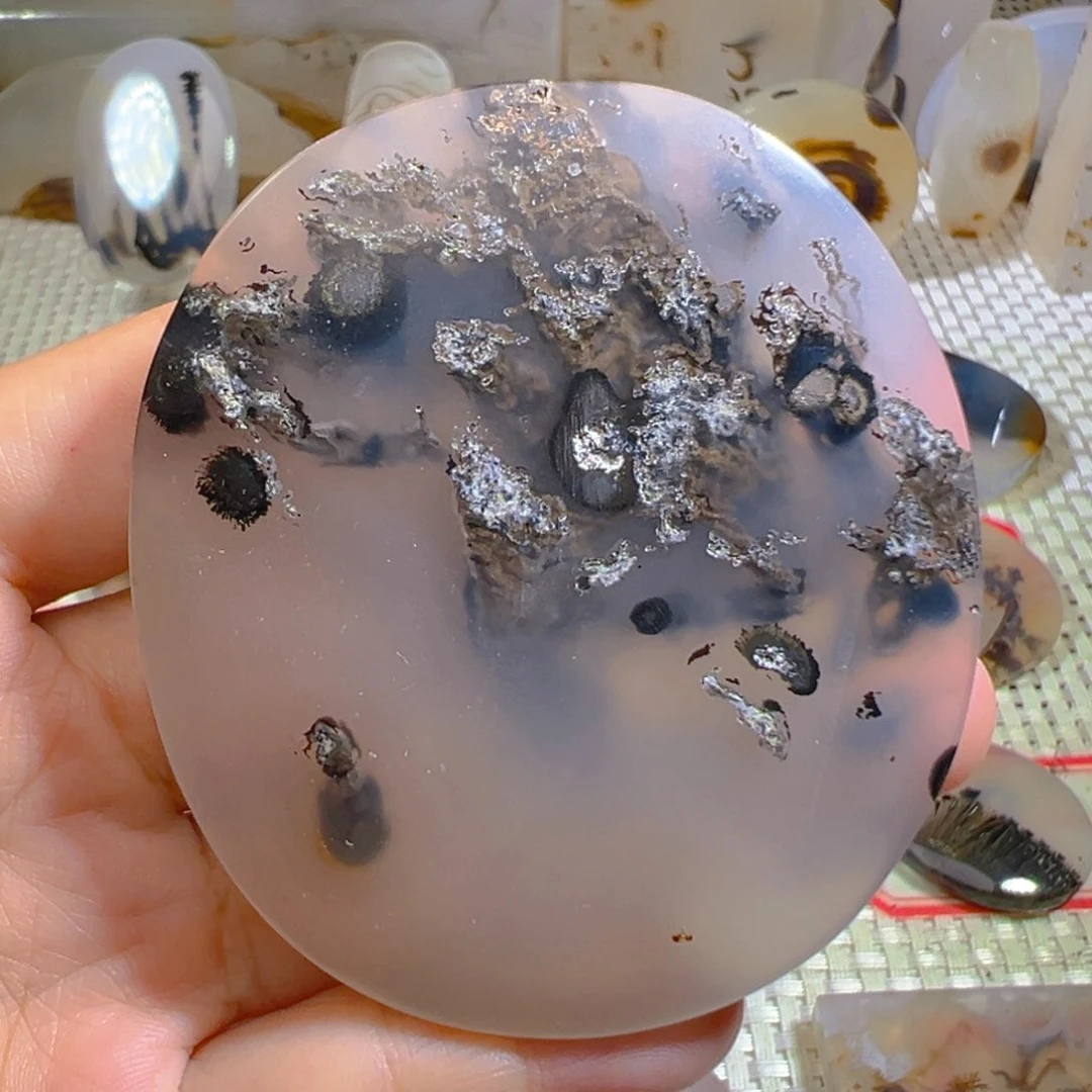 玛瑙/玉髓颈饰未镶嵌