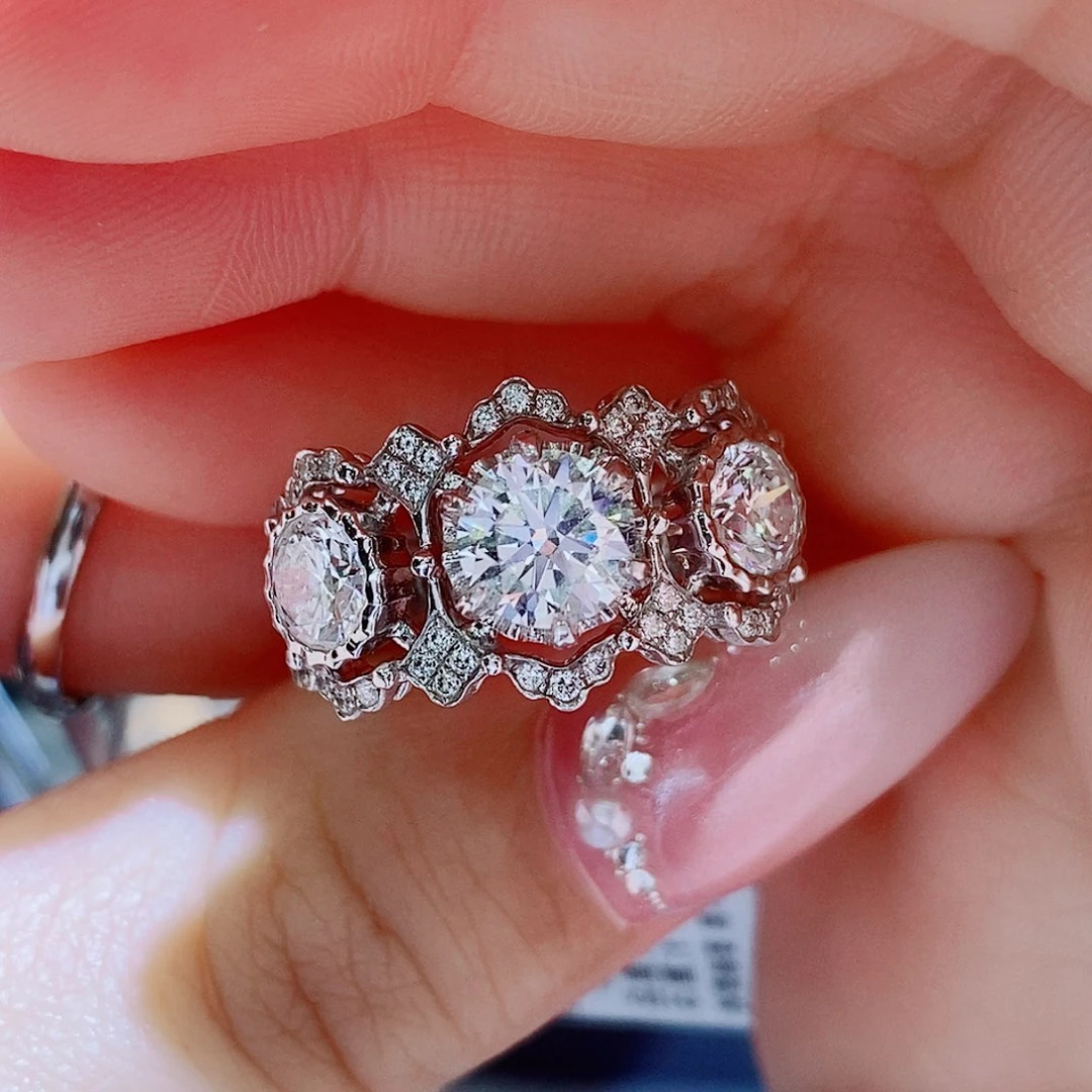 实验室培育钻石18K金镶嵌1ct 三石戒指 15号