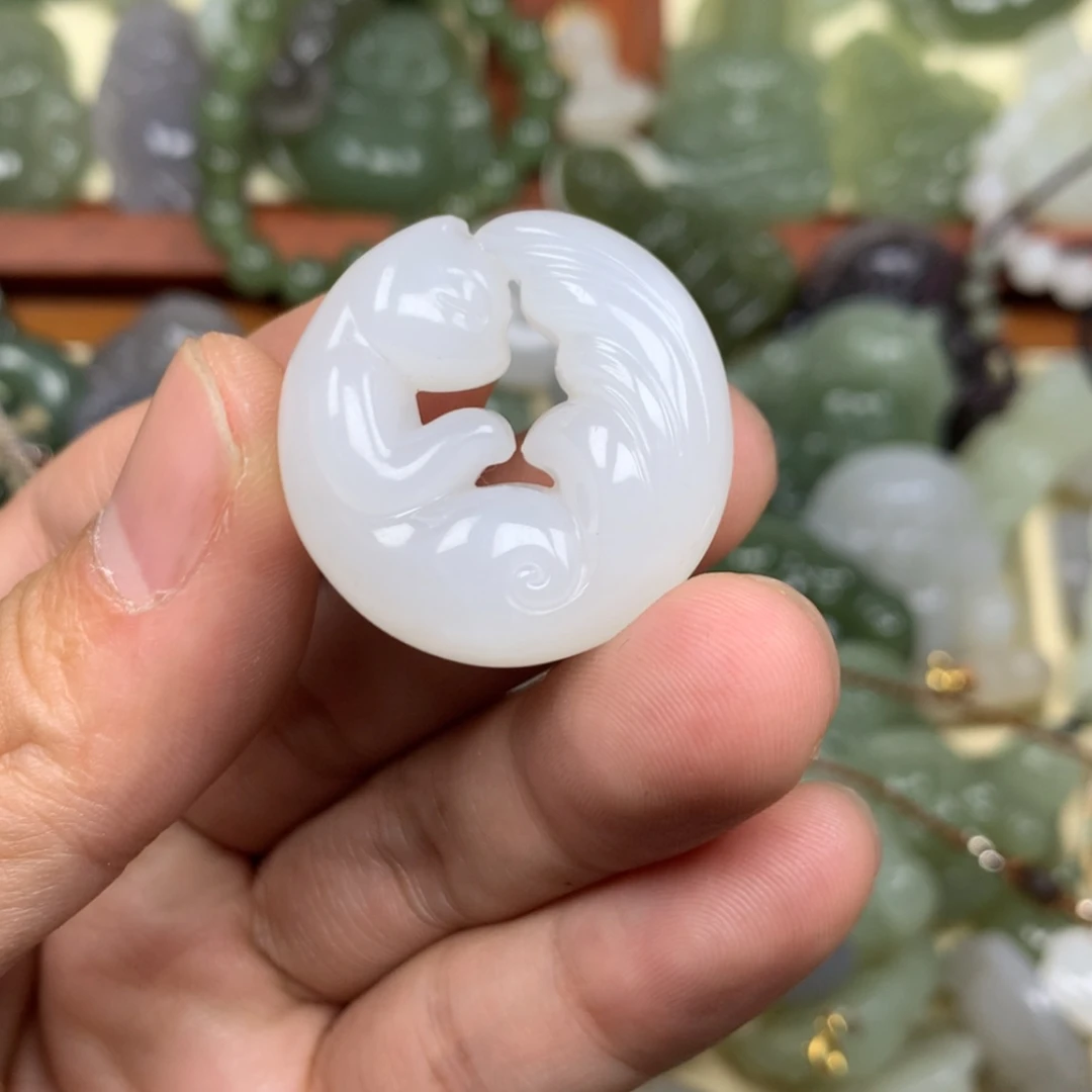 【闪购商品】颈饰未镶嵌和田玉