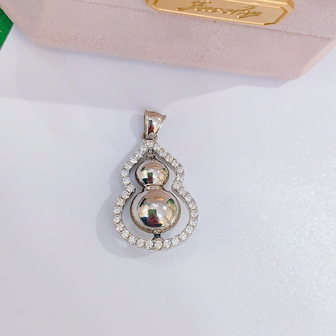 新款铂金PT950镶嵌莫桑钻葫芦吊坠时来运转的葫芦吊坠气质