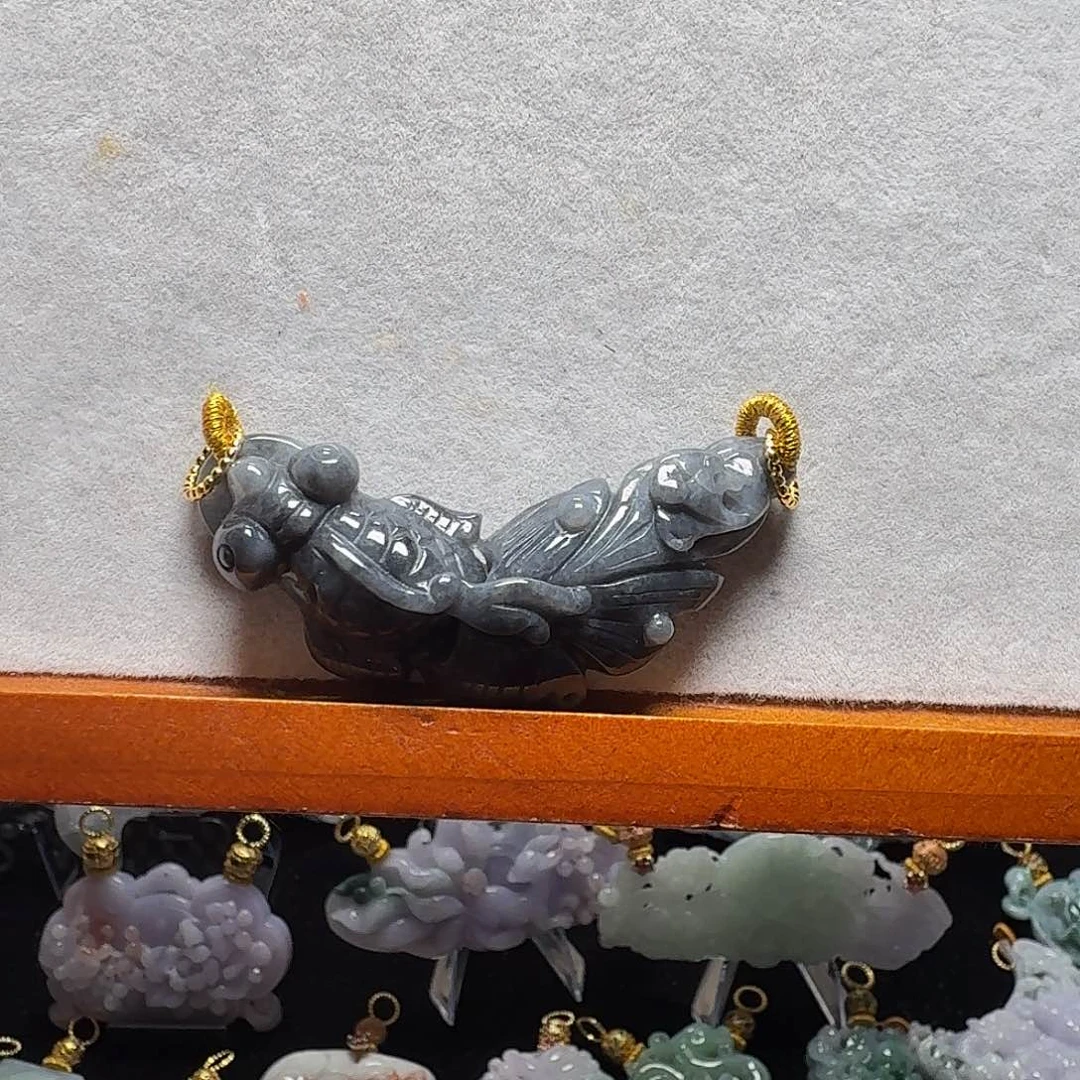 吊坠(赠链)未镶嵌翡翠