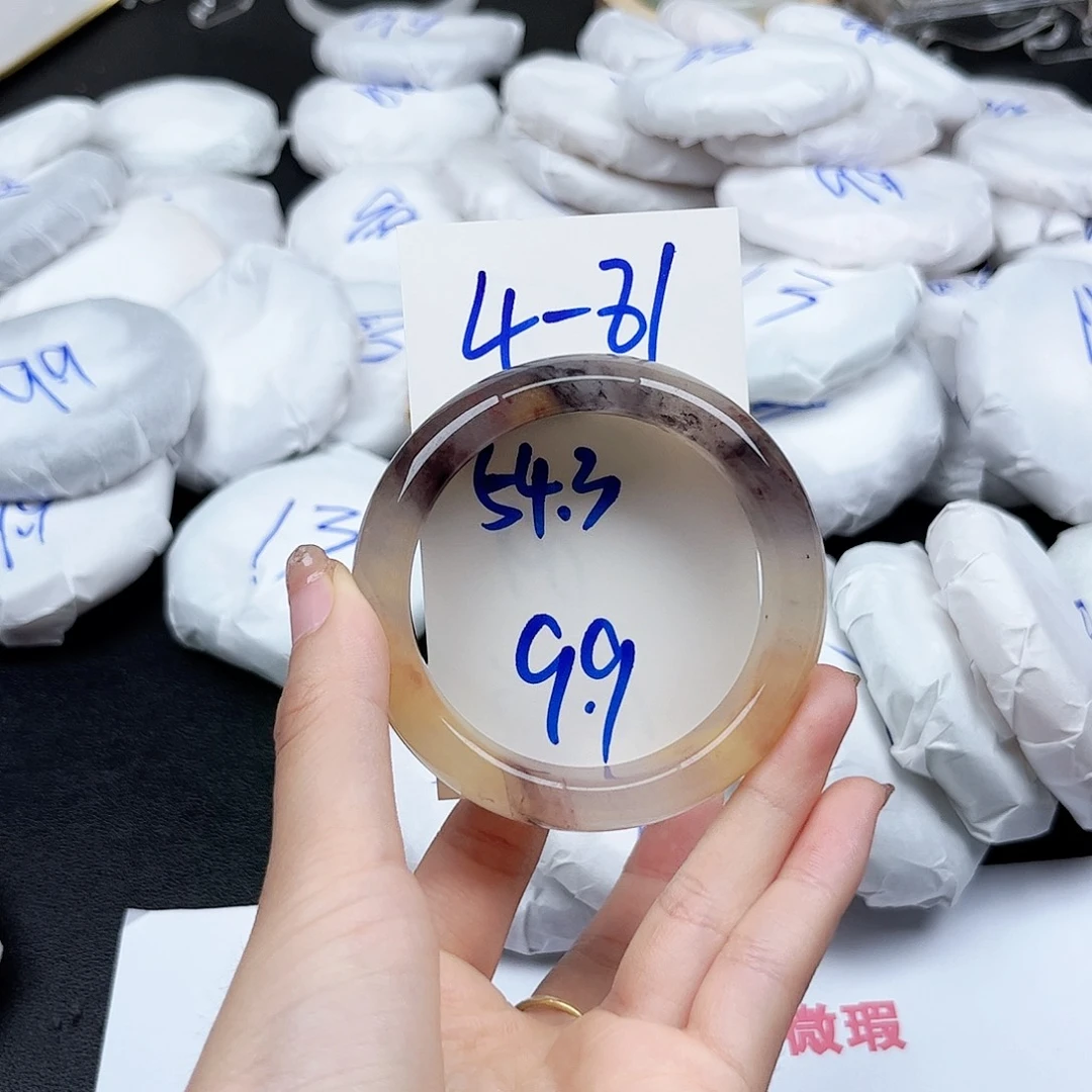 未镶嵌手镯石英质玉4.81