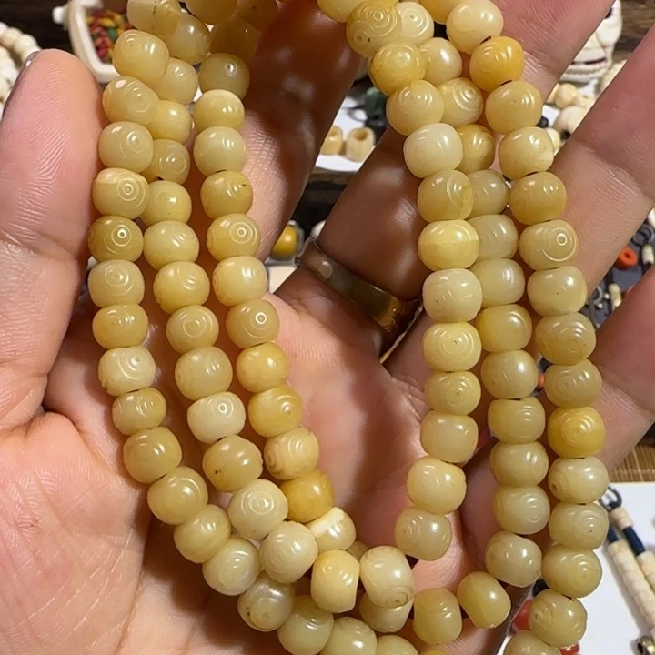 颈饰玻璃喜欢的朋友