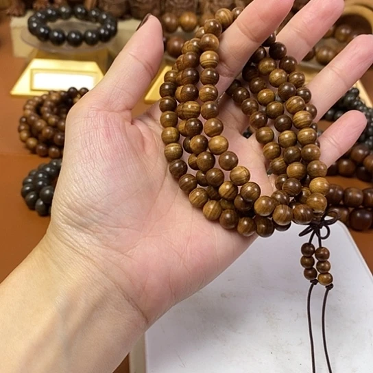 老山檀香黑肉沉水0.8/108颗