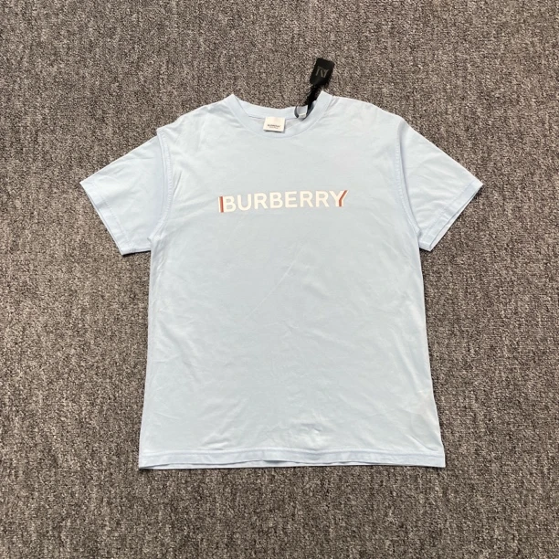 99新 BURBERRY/博柏利 3909/浅蓝色字母Logo印花短袖/xs/公价3600