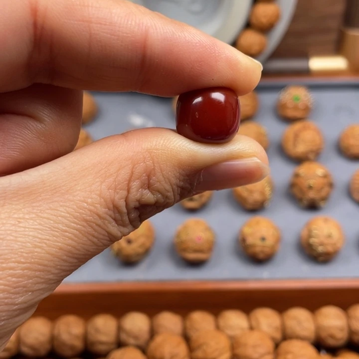 ****、补发红珠子今天发