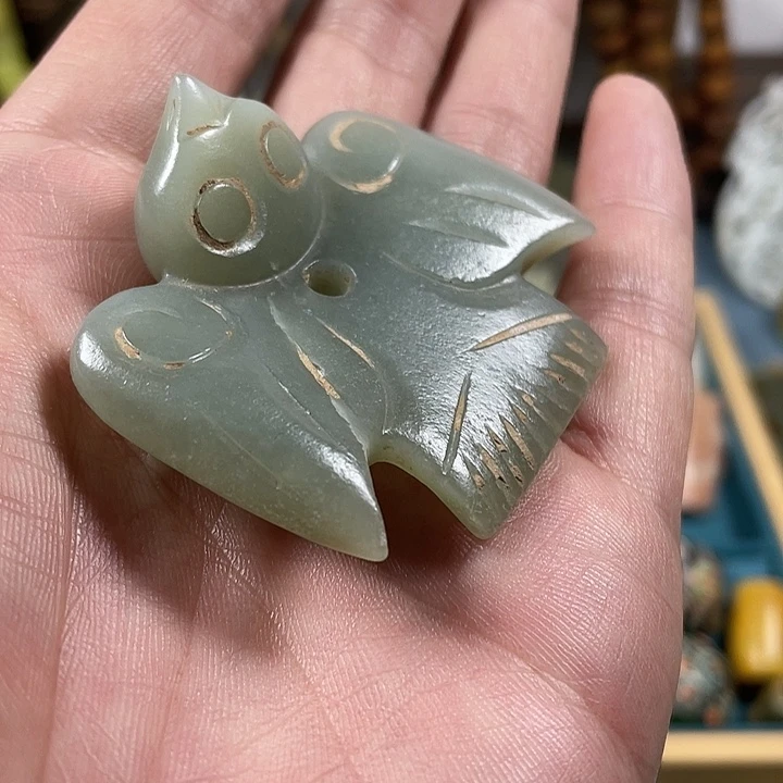 用***8和田玉（糖玉）未镶嵌颈饰