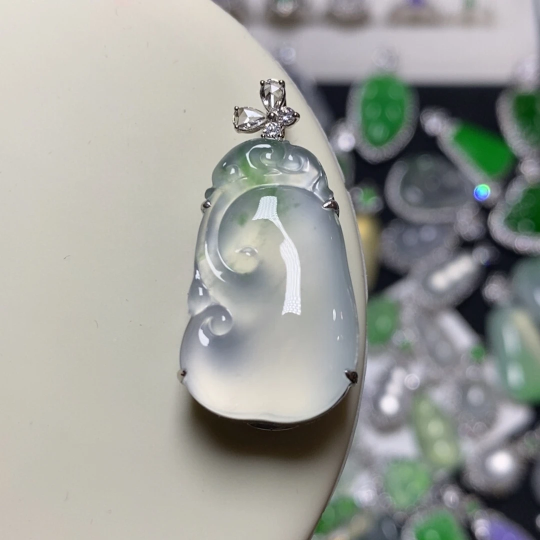 翡翠18K金镶嵌吊坠(不含链)如意