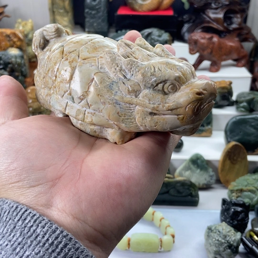 岫岩河磨玉（透闪石质玉）未镶嵌把件