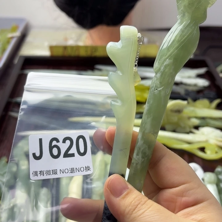 蛇纹石玉发饰合金l****