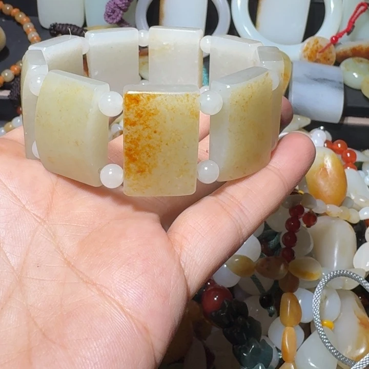 和田玉未镶嵌手链