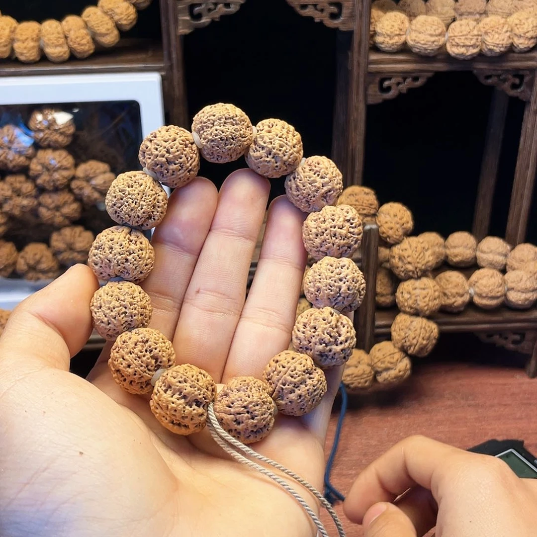 金刚菩提吊坠周**班21菠萝蜜