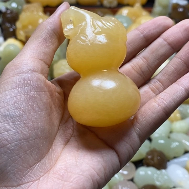 完全开放黄色葫芦