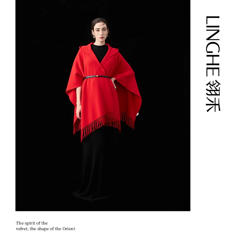 翎禾LINGHE「红帽戏场 」-轻奢时髦红色100%山羊绒连帽针织披肩上衣