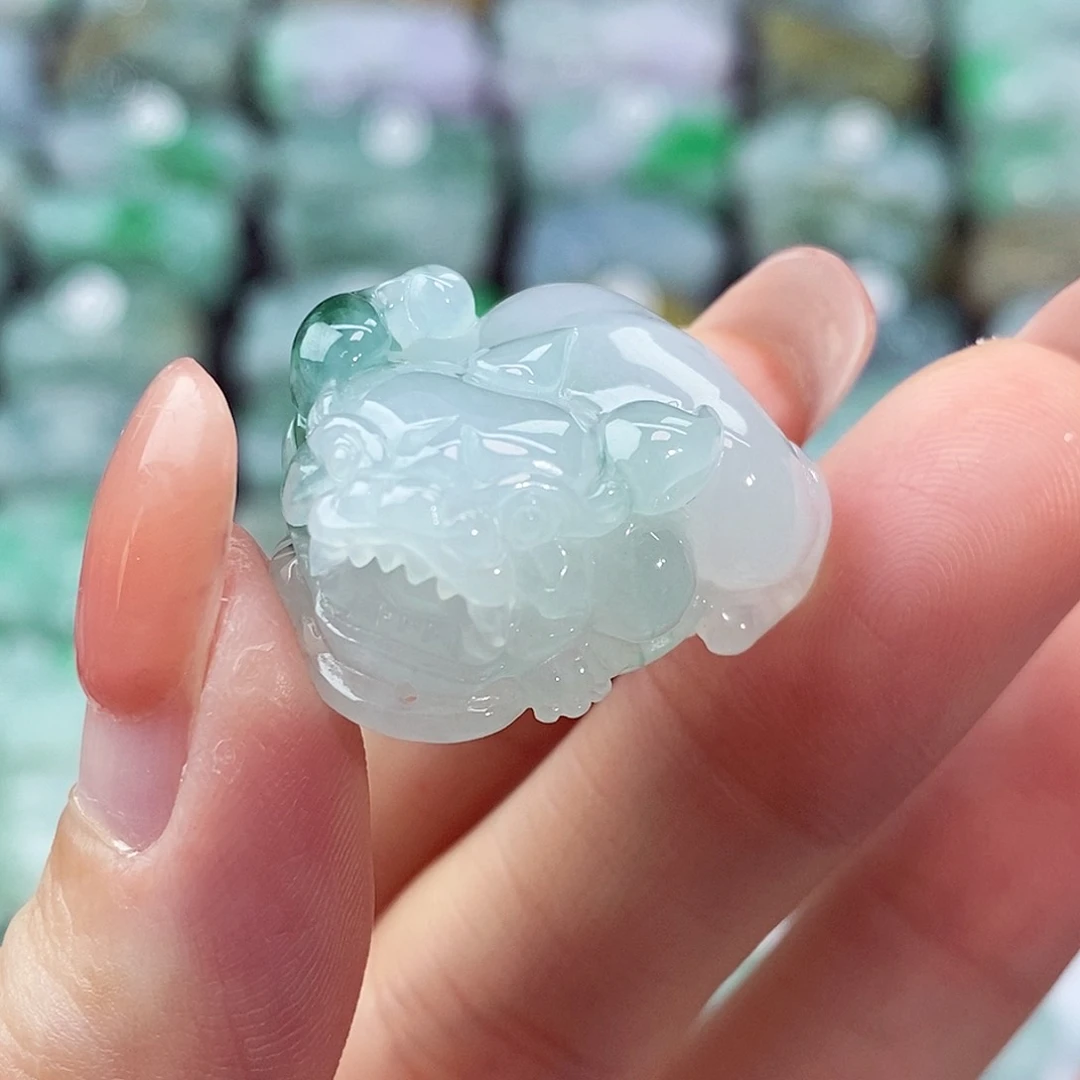 颈饰未镶嵌翡翠天然