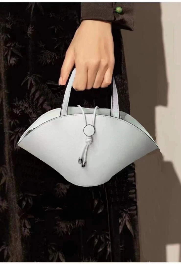 真皮女包小香风包包2025高级感绸缎工艺独特设计轻奢小众新中式