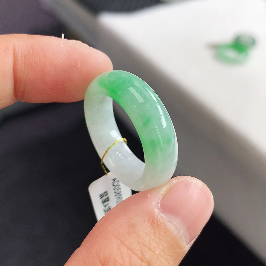 翡翠未镶嵌戒指18-19号