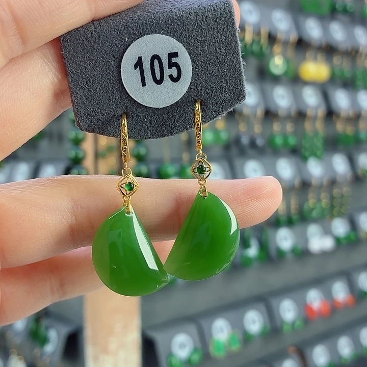 和田玉18K金镶嵌耳饰