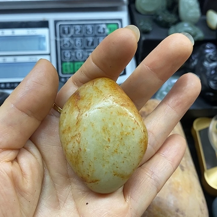 未镶嵌和田玉（糖玉）挂件