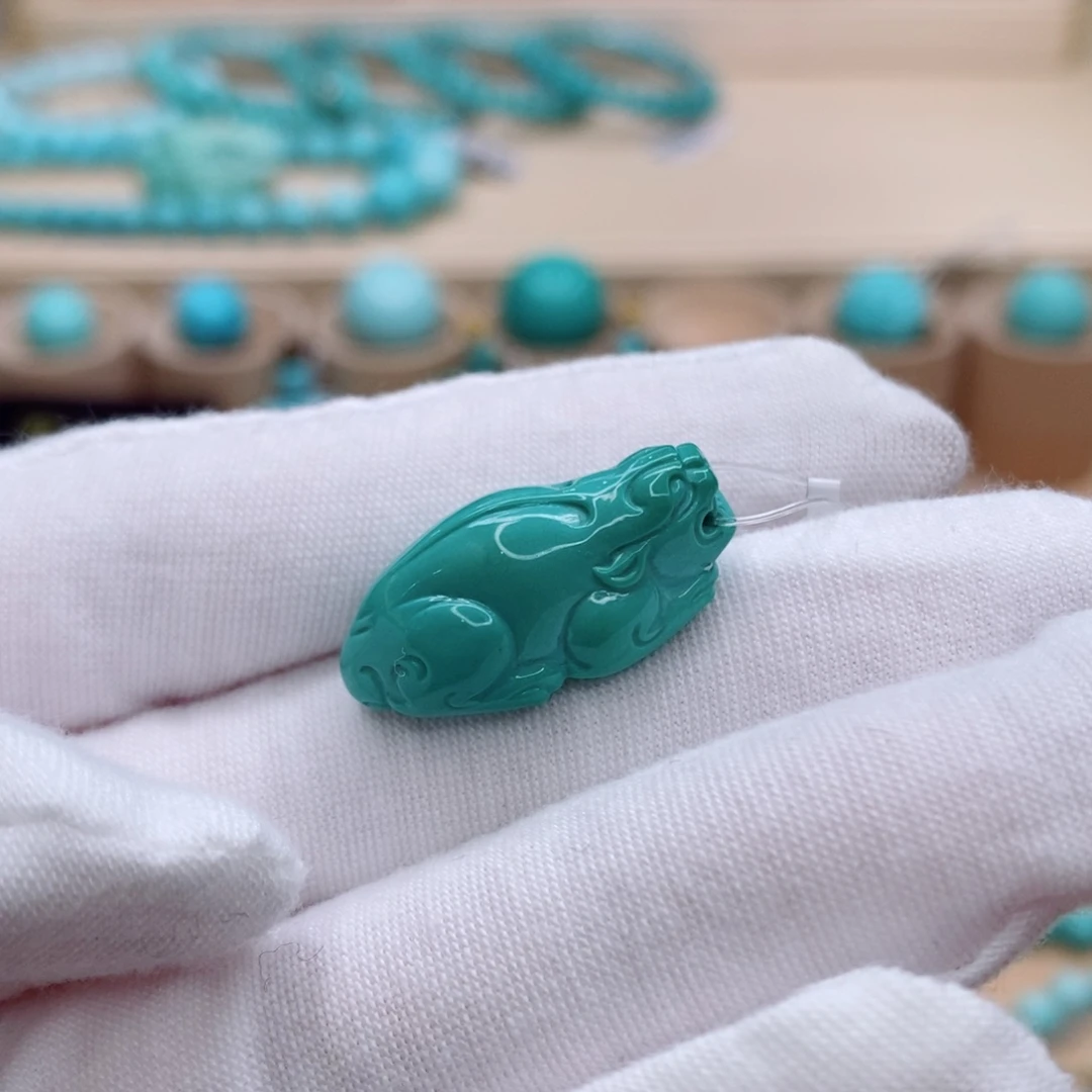 绿松石未镶嵌珠宝奇石