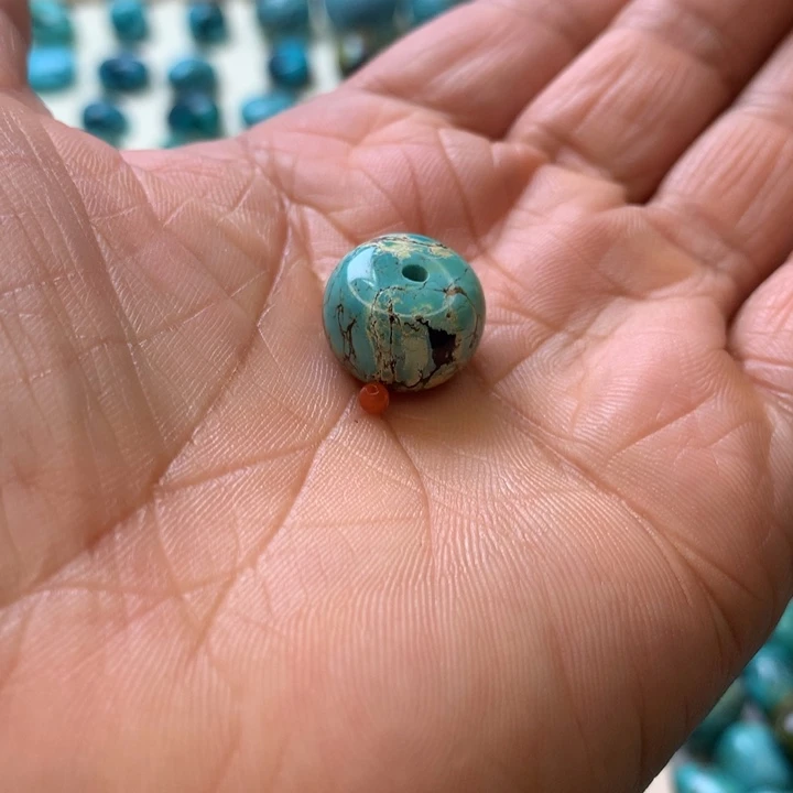 南红玛瑙未镶嵌珠宝奇石