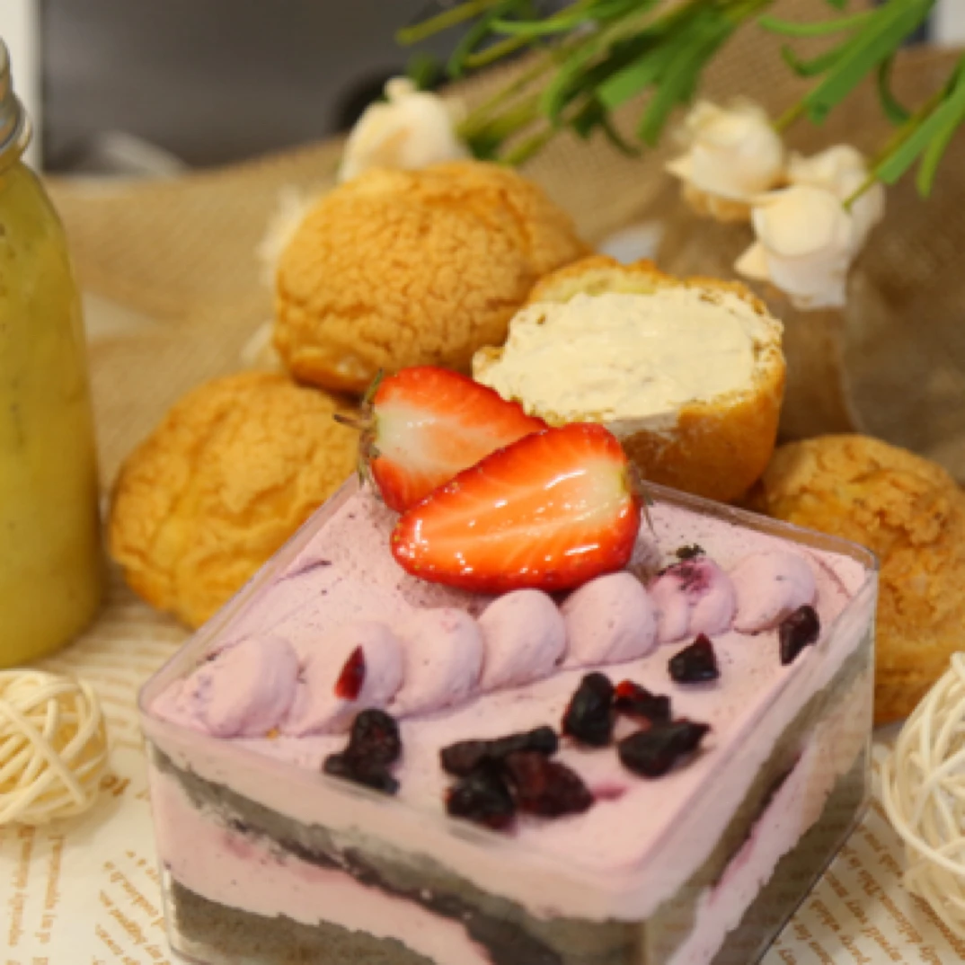 双苺蛋糕动物奶油