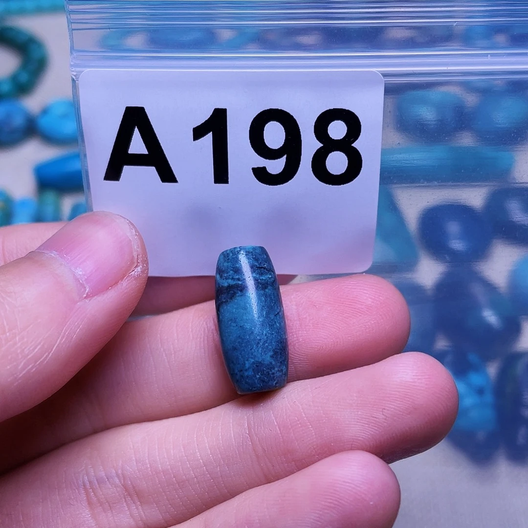 十堰原生态绿石头特色手工配饰
