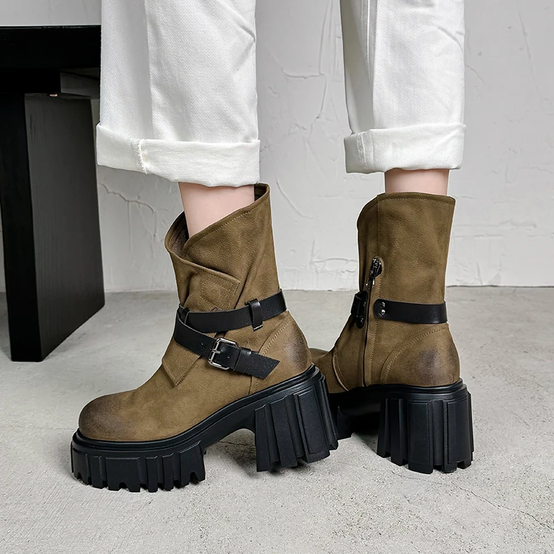 9cm英伦风复古粗跟马丁靴女流行短靴小众厚底高跟女靴秋冬西部靴