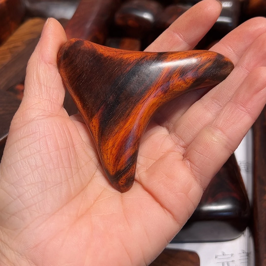 交趾黄檀（大红酸枝）游*