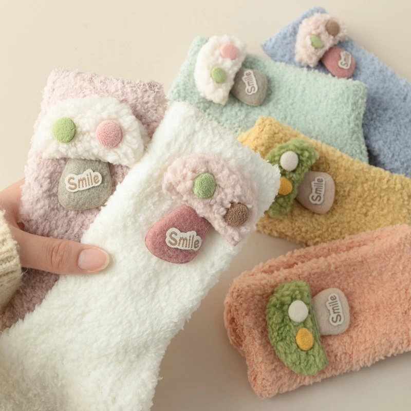 珊瑚绒袜子地板袜秋冬保暖加绒加厚卡通情侣睡眠袜爆款月子地板袜