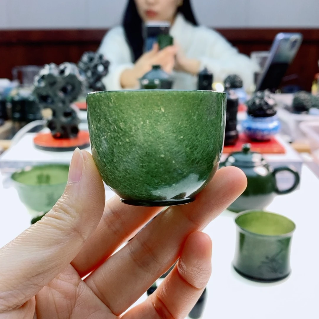 未镶嵌和田玉摆件