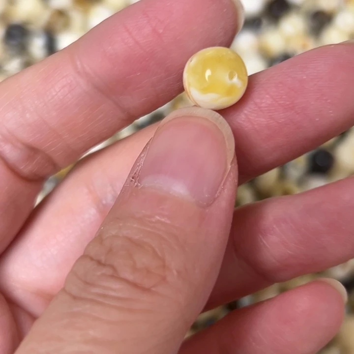 蜜蜡未镶嵌裸石9.1mm一个