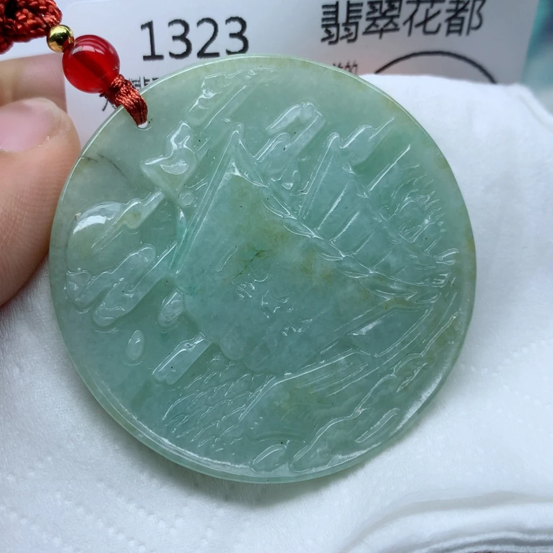 翡翠颈饰未镶嵌牌子