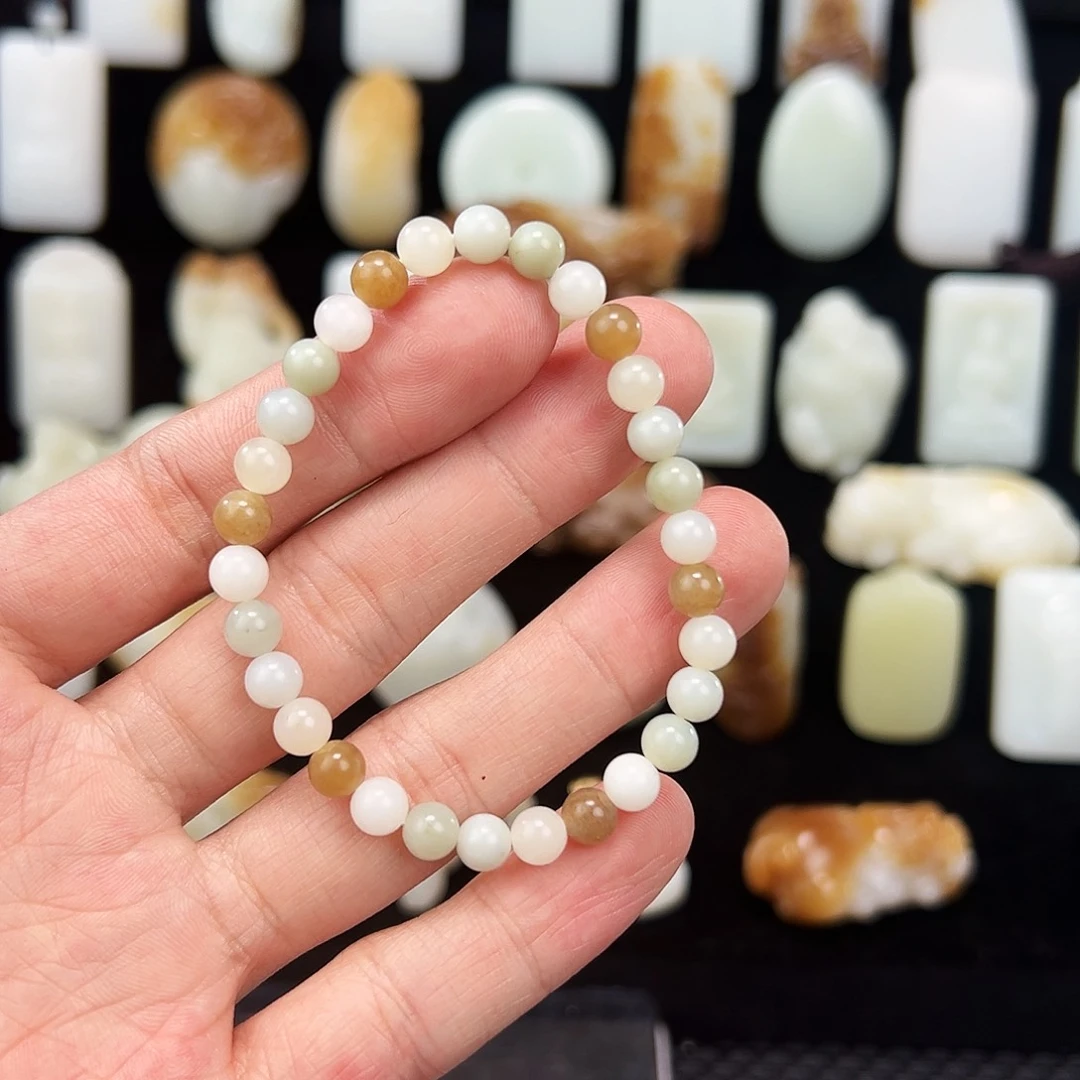 和田玉颈饰未镶嵌秦*牛