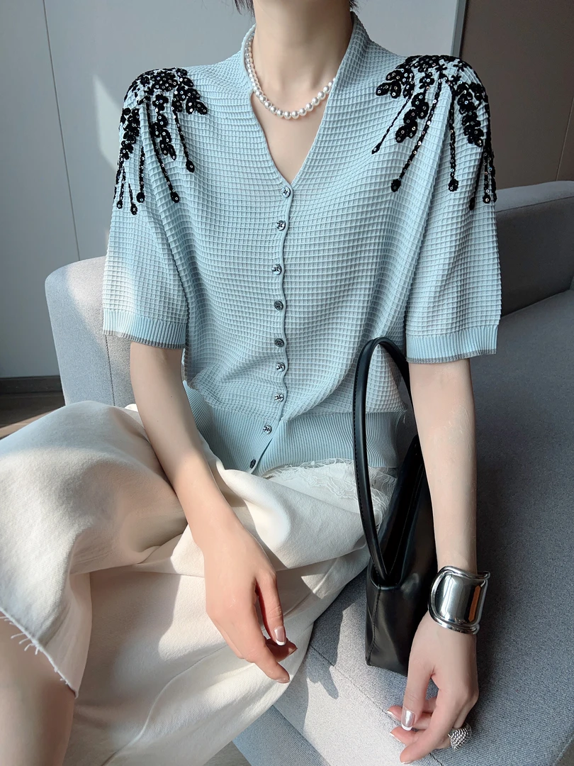 爱舞服饰 V领提花短袖针织衫