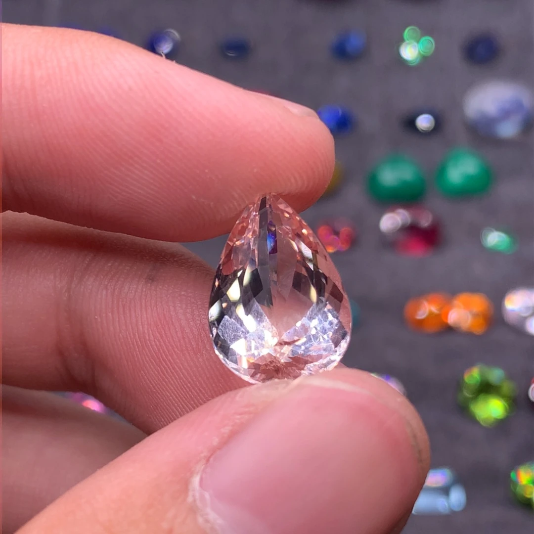 绿柱石（摩根石）裸石未镶嵌7.18ct
