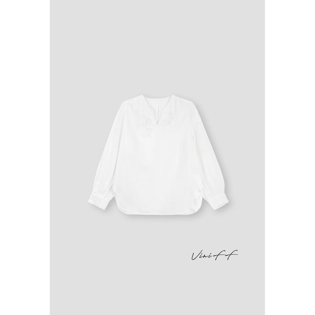 ViniFF薇妮｜【反季】50长袖V领衬衫WA5CC020