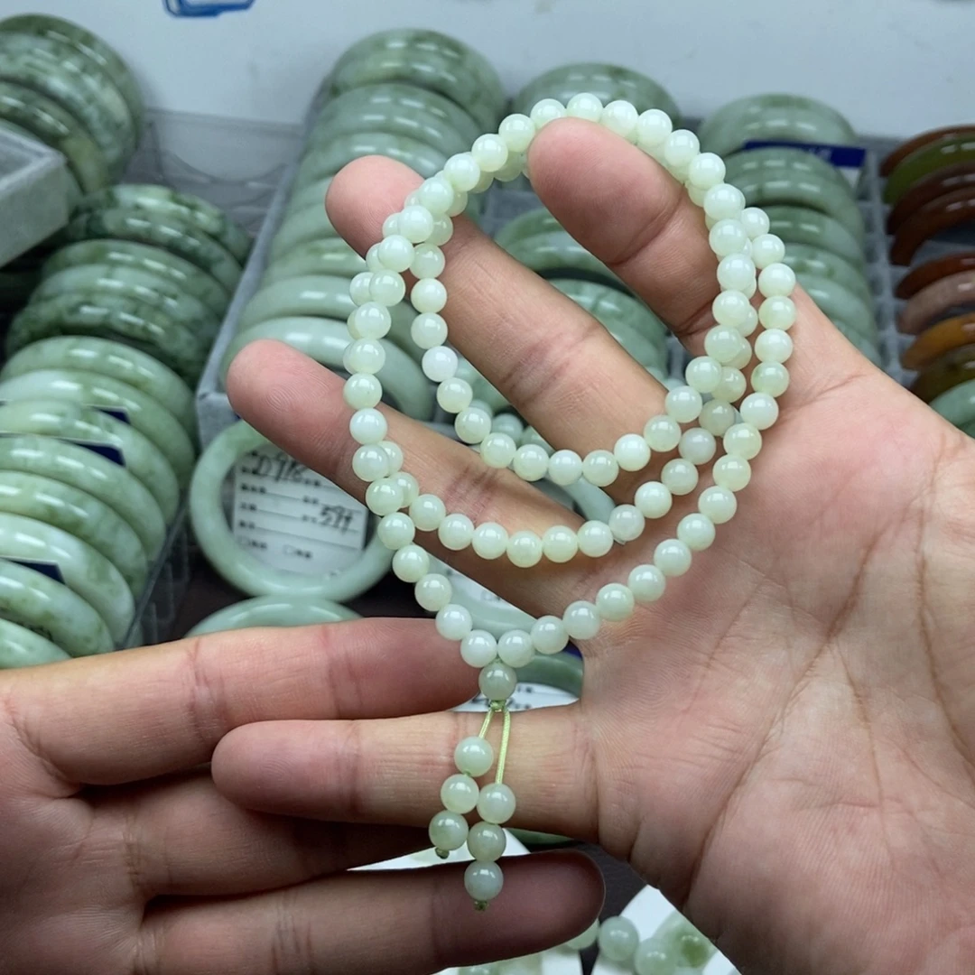 未镶嵌蛇纹石玉手链