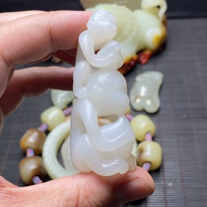 和田玉挂件未镶嵌