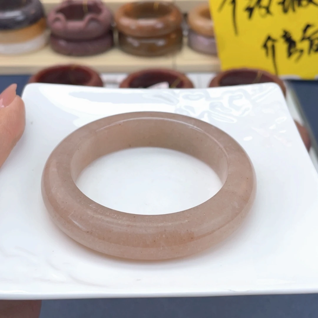 【闪购商品】石英质玉手镯未镶嵌