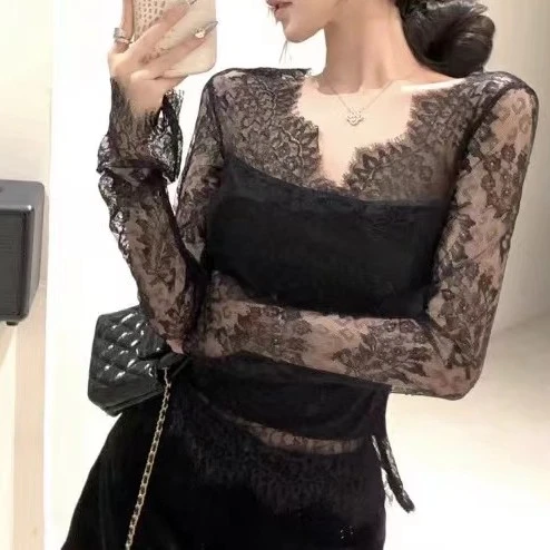 大码辣妹性感V领打底蕾丝衫春秋设计感修身显瘦短款内搭上衣ins潮