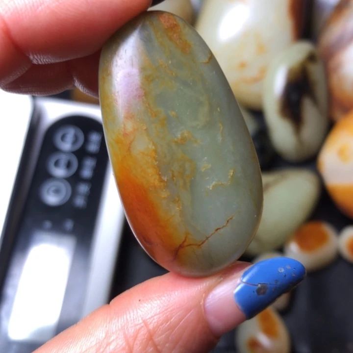 和田玉未镶嵌珠宝奇石